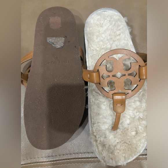 Tory Burch miller cloud shearling sandals - Picture 2 of 4